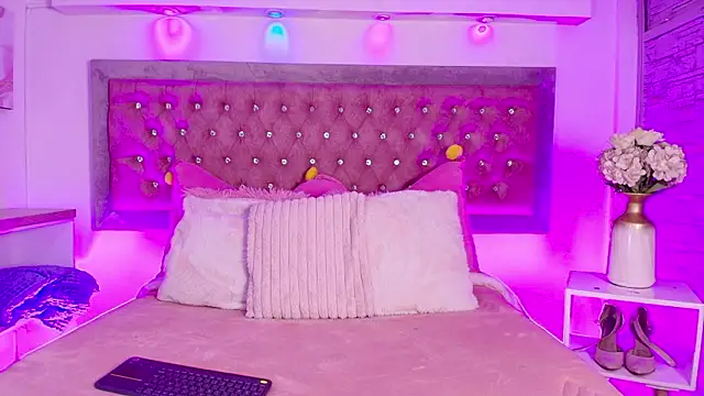 Tayzon Foxxx online show from February 24, 12:58 pm