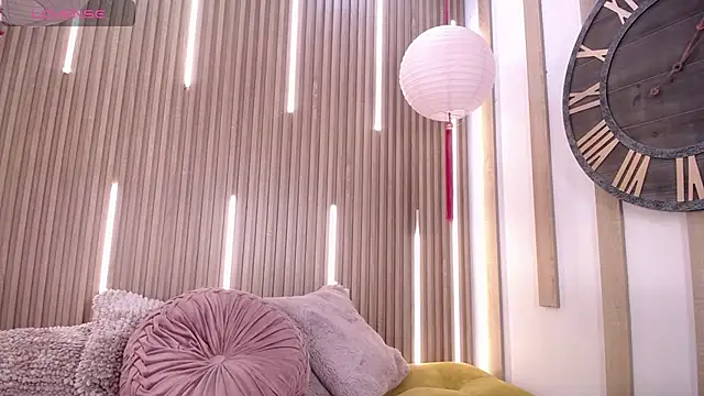 Tayzon Foxxx online show from April 24, 8:33 pm