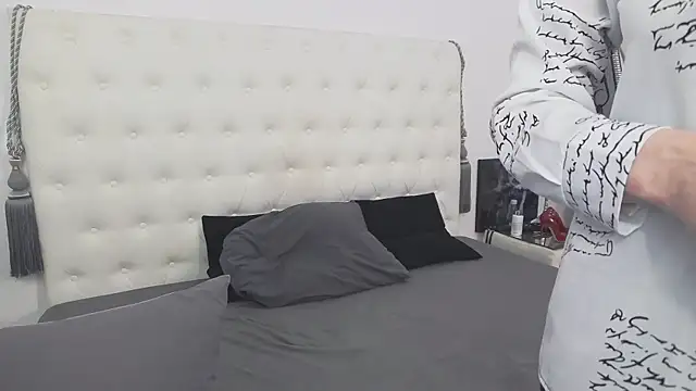 AlinaOnly online show from February 20, 11:20 am