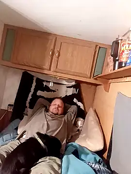 Snapshot of tjmacksjr chatting on December 23, 3:29 am tjmacksjr online show from December 23, 3:29 am