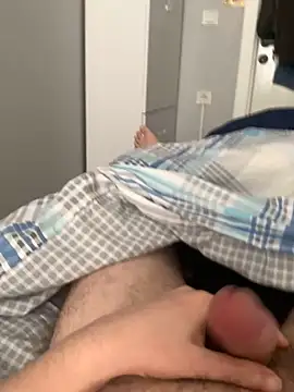 Erenn34 online show from April 12, 5:23 am