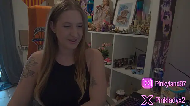 Pinkyladyxxx online show from April 22, 5:47 pm