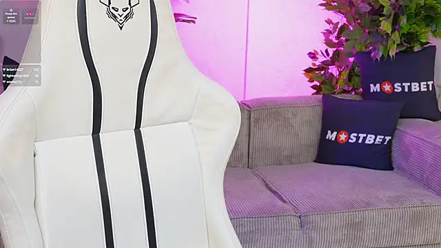 Britney054 online show from December 22, 3:44 am