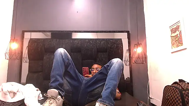 Jose Smoke online show from October 25, 3:36 am