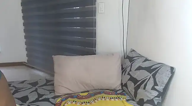 Snapshot of bustytitsxxx chatting on March 20, 5:02 am bustytitsxxx online show from March 20, 5:02 am