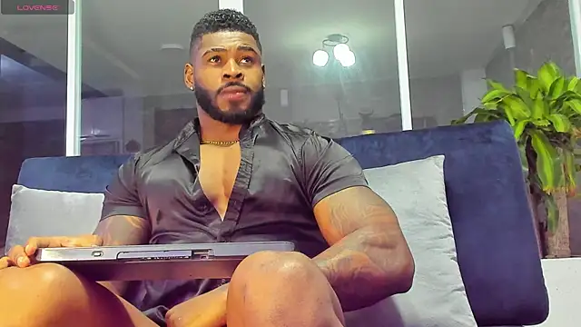 Makonneen online show from December 18, 3:15 am