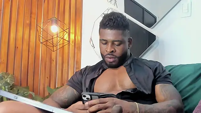 Makonneen online show from February 12, 1:30 am