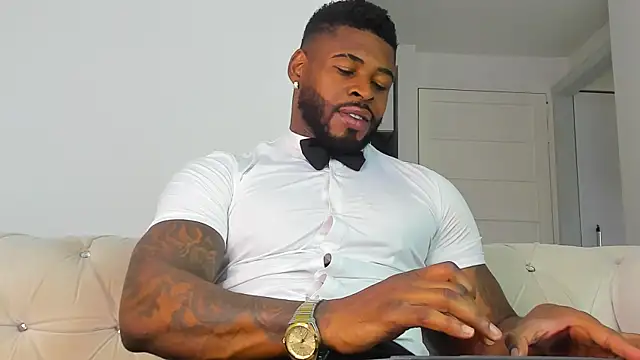 Makonneen online show from November 7, 9:04 pm