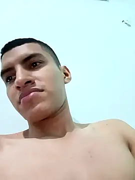 Rogersmit2 online show from December 23, 3:18 am