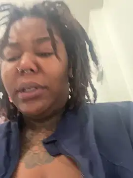 Snapshot of Goddess_Nafeesha chatting on April 4, 1:08 pm Goddess Nafeesha online show from April 4, 1:08 pm