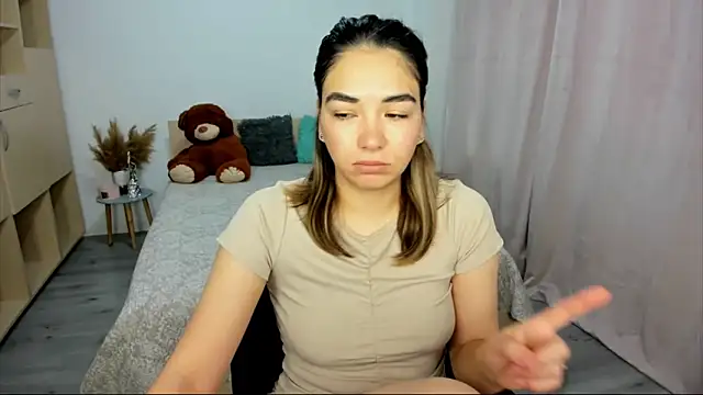 Alexa Dolly12 online show from November 6, 7:09 am