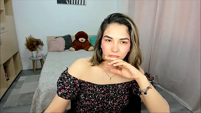 Alexa Dolly12 online show from March 28, 6:35 am