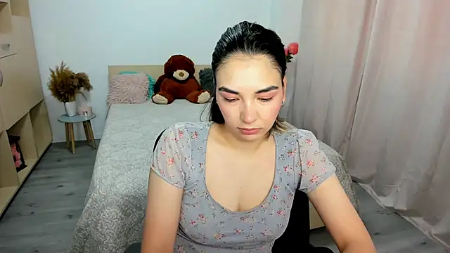 Snapshot of Alexa_Dolly12 chatting on June 24, 7:51 am Alexa Dolly12 online show from June 24, 7:51 am