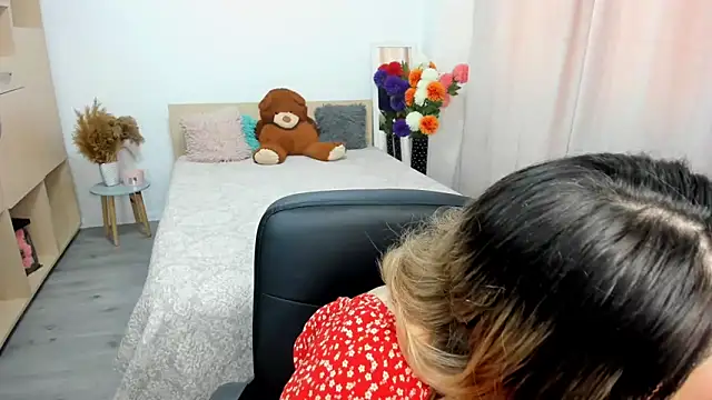 Snapshot of Alexa_Dolly12 chatting on June 30, 5:19 am Alexa Dolly12 online show from June 30, 5:19 am