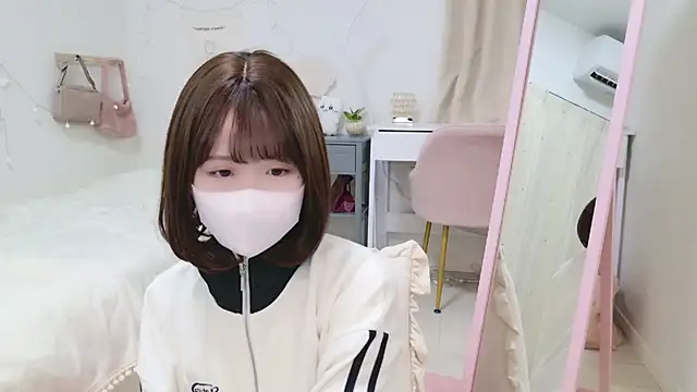 Sayuringo  online show from January 20, 10:40 am