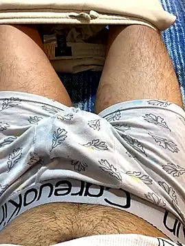 Snapshot of paco110396 chatting on February 14, 3:09 pm paco110396 online show from February 14, 3:09 pm