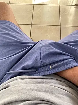 Snapshot of paco110396 chatting on February 23, 11:02 pm paco110396 online show from February 23, 11:02 pm