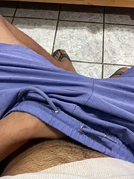 Snapshot of paco110396 chatting on February 28, 3:46 pm paco110396 online show from February 28, 3:46 pm