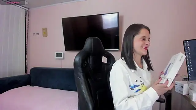 Alice milf  online show from February 1, 11:21 am