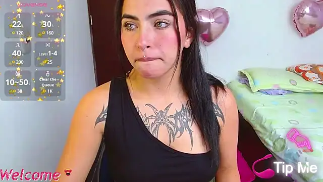 Snapshot of _luna_torres chatting on December 7, 9:44 pm  luna torres online show from December 7, 9:44 pm