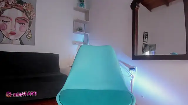 Snapshot of melody_cute10 chatting on January 4, 10:13 pm melody cute10 online show from January 4, 10:13 pm