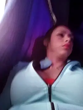 Snapshot of kattaleya993 chatting on October 2, 10:55 am kattaleya993 online show from October 2, 10:55 am