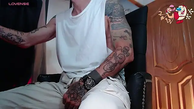 Snapshot of ren_stipee chatting on February 13, 10:43 pm ren stipee online show from February 13, 10:43 pm