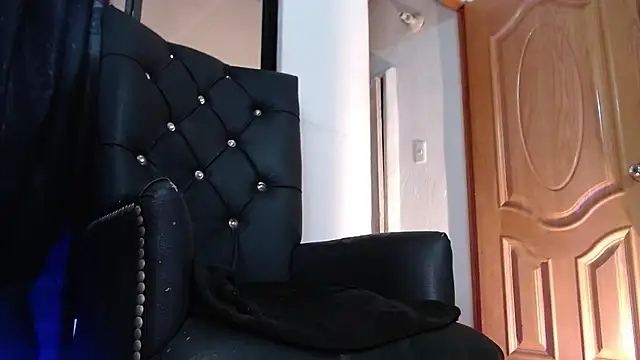 Snapshot of ren_stipee chatting on February 17, 11:31 pm ren stipee online show from February 17, 11:31 pm