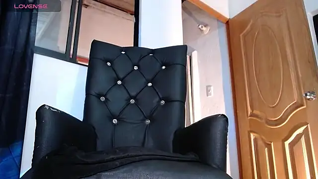 Snapshot of ren_stipee chatting on March 8, 3:17 am ren stipee online show from March 8, 3:17 am