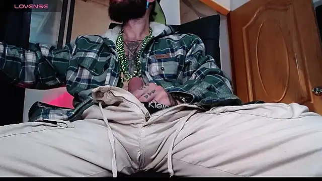 Snapshot of ren_stipee chatting on March 14, 2:31 am ren stipee online show from March 14, 2:31 am