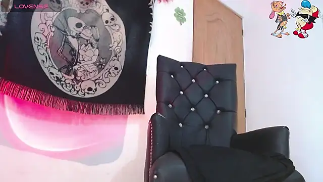 Snapshot of ren_stipee chatting on September 19, 9:37 pm ren stipee online show from September 19, 9:37 pm