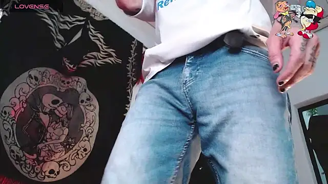 Snapshot of ren_stipee chatting on September 24, 10:35 pm ren stipee online show from September 24, 10:35 pm