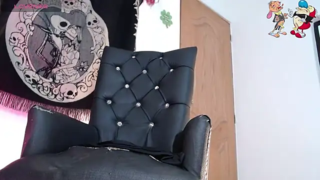 Snapshot of ren_stipee chatting on October 1, 10:16 pm ren stipee online show from October 1, 10:16 pm