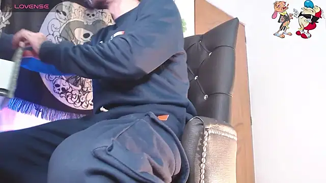 Snapshot of ren_stipee chatting on October 23, 10:08 pm ren stipee online show from October 23, 10:08 pm