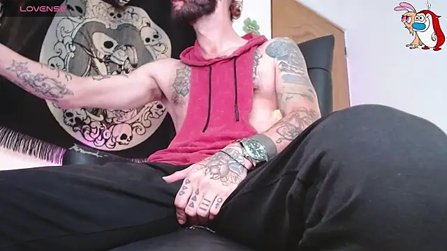 Snapshot of ren_stipee chatting on November 25, 2:00 am ren stipee online show from November 25, 2:00 am