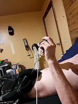 Snapshot of BigDDave6979 chatting on March 22, 6:43 am BigDDave6979 online show from March 22, 6:43 am