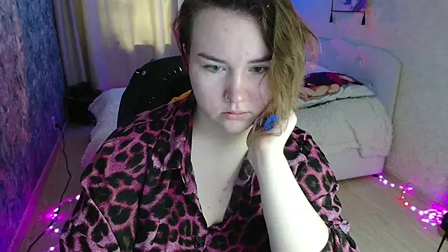Snapshot of Jenny_Fox chatting on May 8, 4:40 am Jenny Fox online show from May 8, 4:40 am