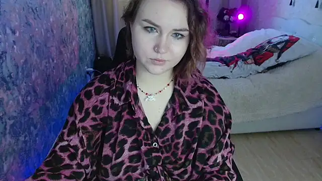 Snapshot of Jenny_Fox chatting on June 18, 4:46 am Jenny Fox online show from June 18, 4:46 am