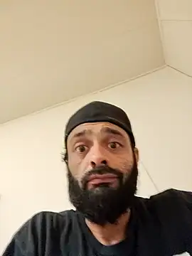 C8L3U online show from January 18, 4:04 am