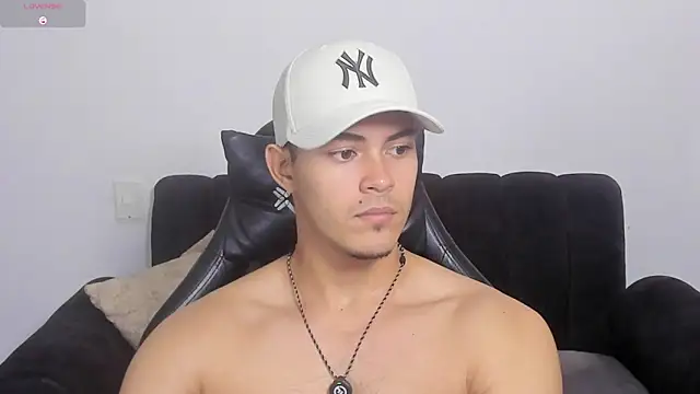 Iamdylan777 online show from April 8, 3:34 pm