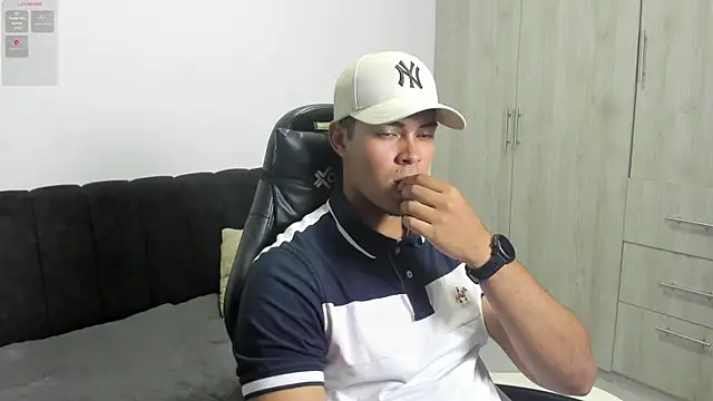 Iamdylan777 online show from July 26, 5:15 am