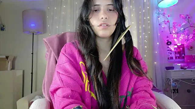 AllisonCatUwU online show from April 24, 4:20 pm