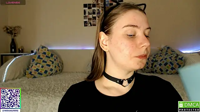 MurrrWorren online show from February 25, 5:52 am