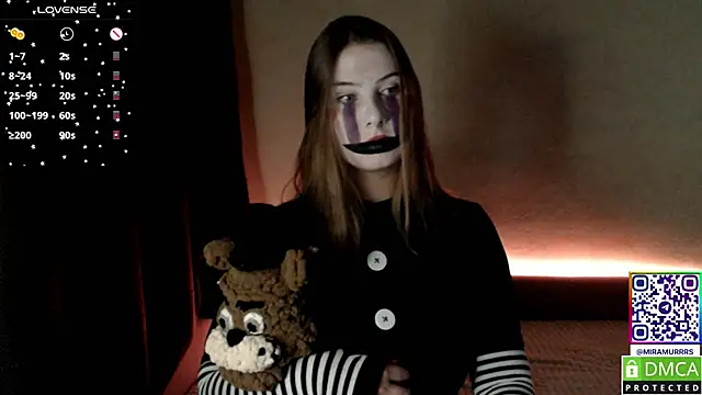 MurrrWorren online show from October 31, 6:42 pm