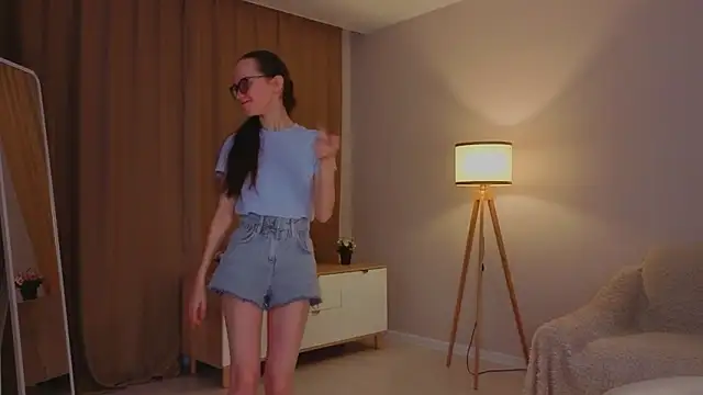 BettyBrowni online show from March 3, 4:13 pm