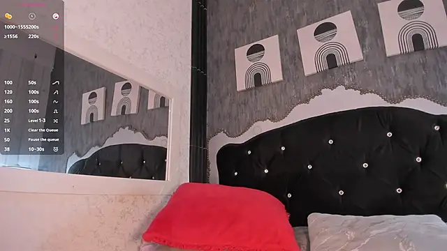 Paola  23 online show from April 14, 1:50 pm