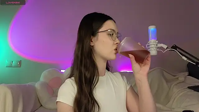 AokiAnna online show from October 8, 6:22 am