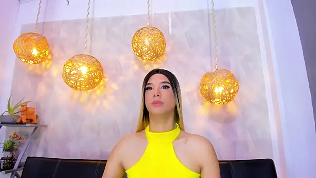 victoria aleia  online show from February 8, 10:40 pm