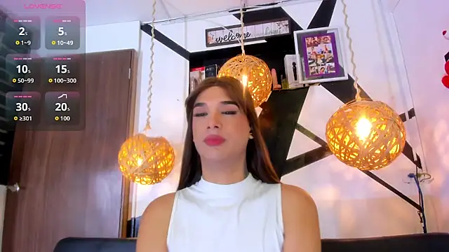 victoria aleia  online show from October 19, 9:48 pm