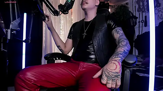 allanhurtss online show from December 14, 6:52 pm